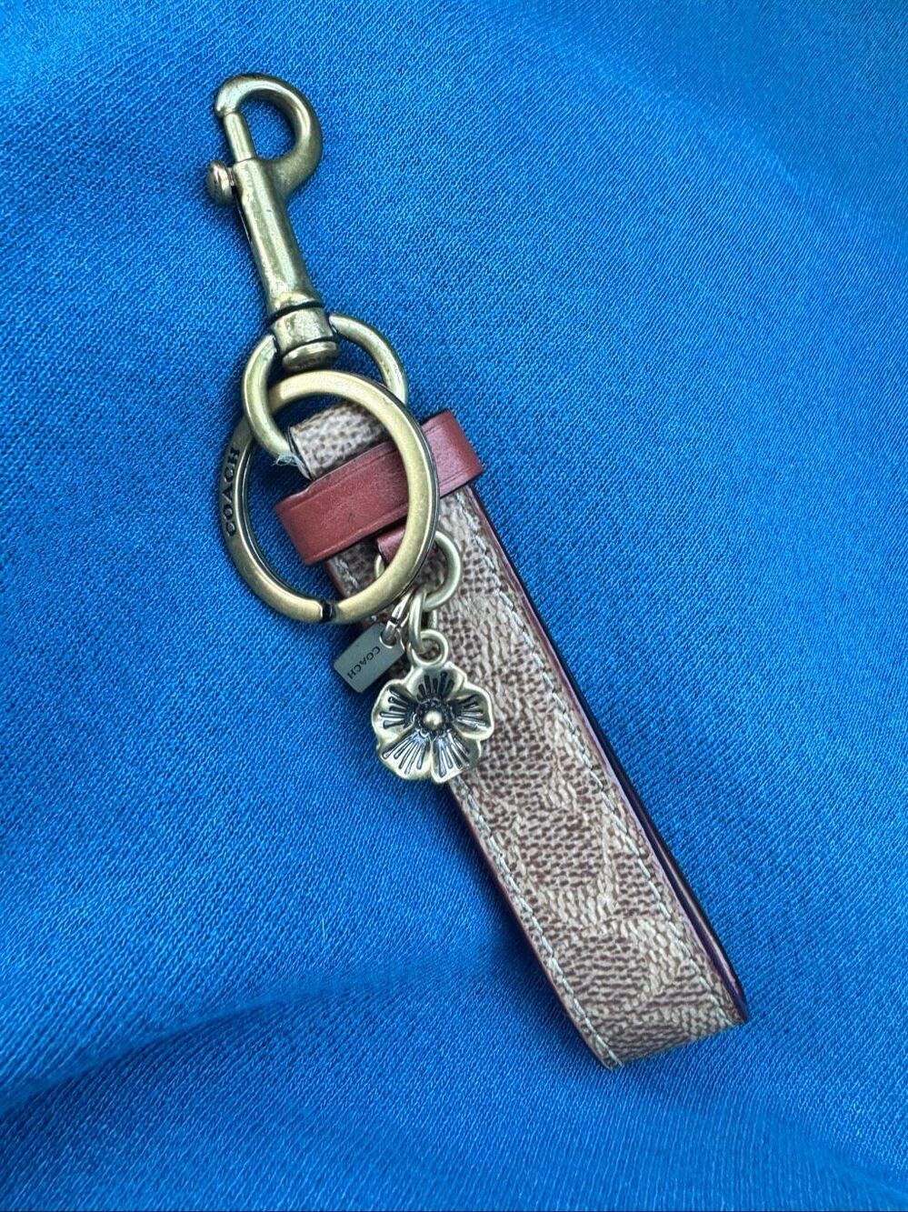 Coach tearose vintage Y2K charm keychain coach signature leather - EUC